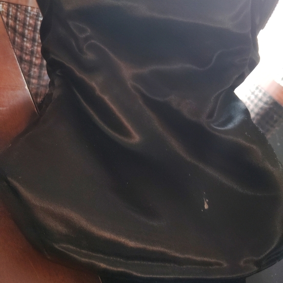 Velvet  Snap Closure Clutch Black - Picture 8 of 11